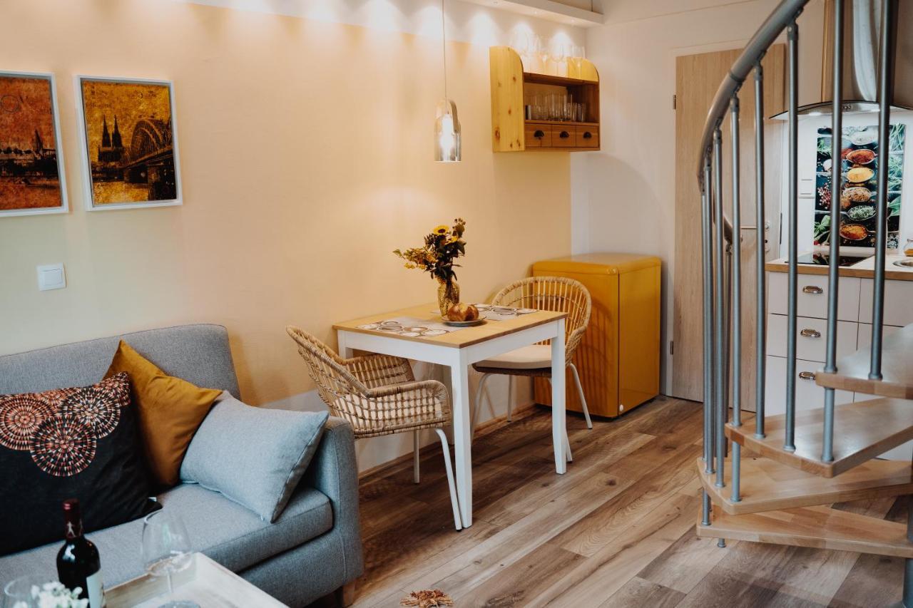Muelheim, Schoenes Apartment, E-Werk, Palladium, Carlswerk, Messe, Lanxess-Arena Cologne Luaran gambar